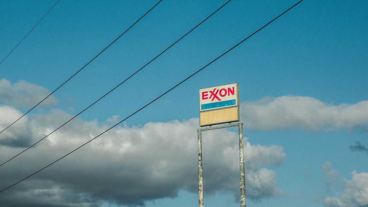 Zelená vzpoura v ropném království. Exxon a Chevron čelí svým akcionářům